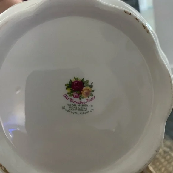 Royal Albert Tea Pot - Picture 10 of 11